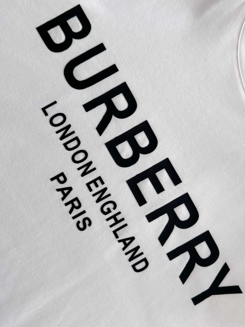 Seasonal Burberry T-Shirts 100042