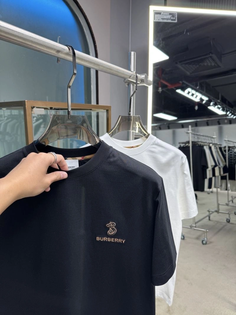 Burberry T-Shirts ModernLook 100060