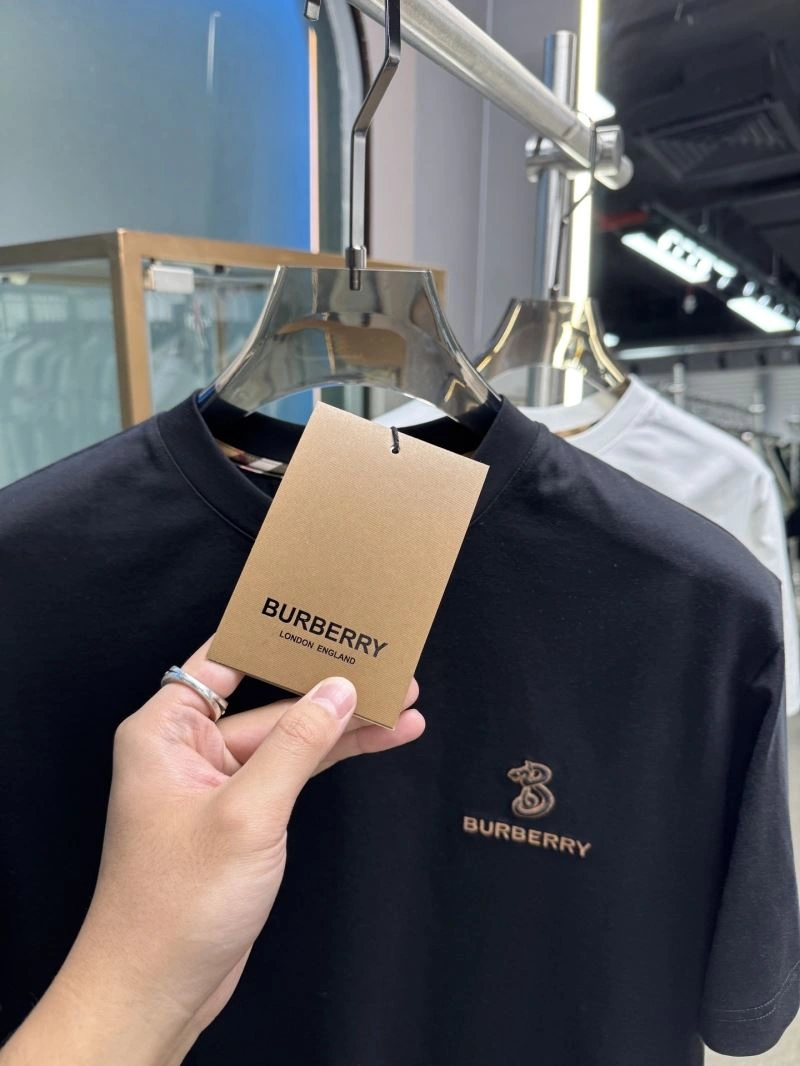 Burberry T-Shirts ModernLook 100060