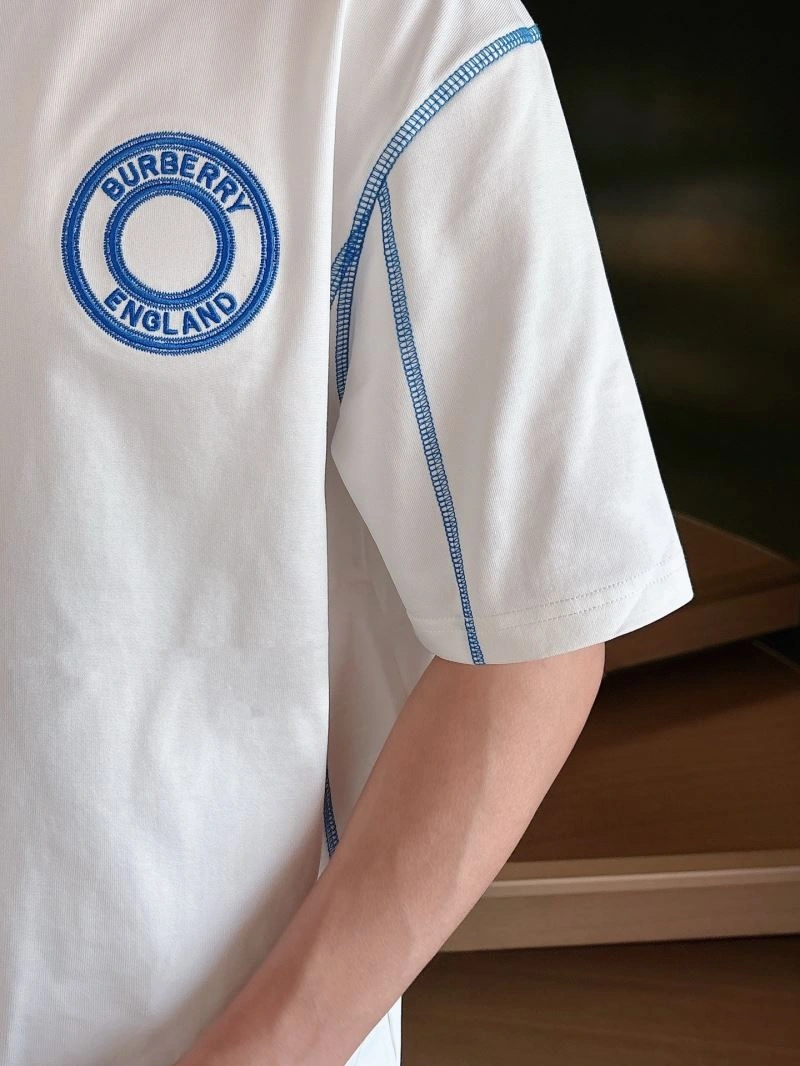 Burberry T-Shirts Lightweight 100047