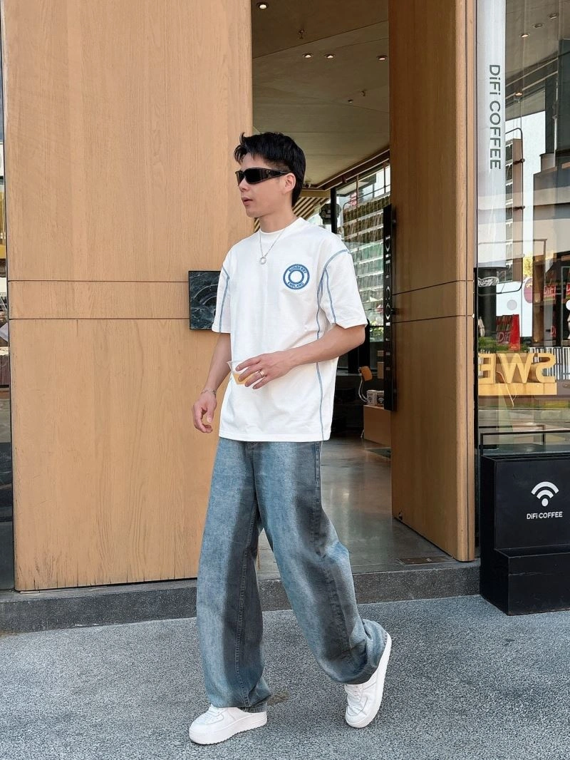 Burberry T-Shirts Lightweight 100047