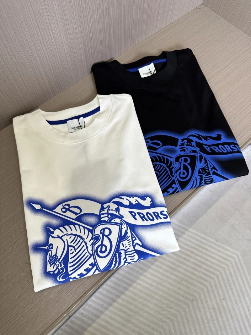 Minimalist Burberry T-Shirts 100030