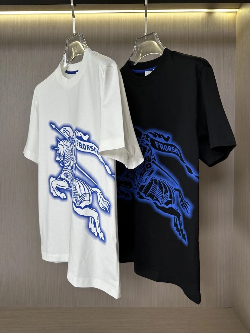 Minimalist Burberry T-Shirts 100030