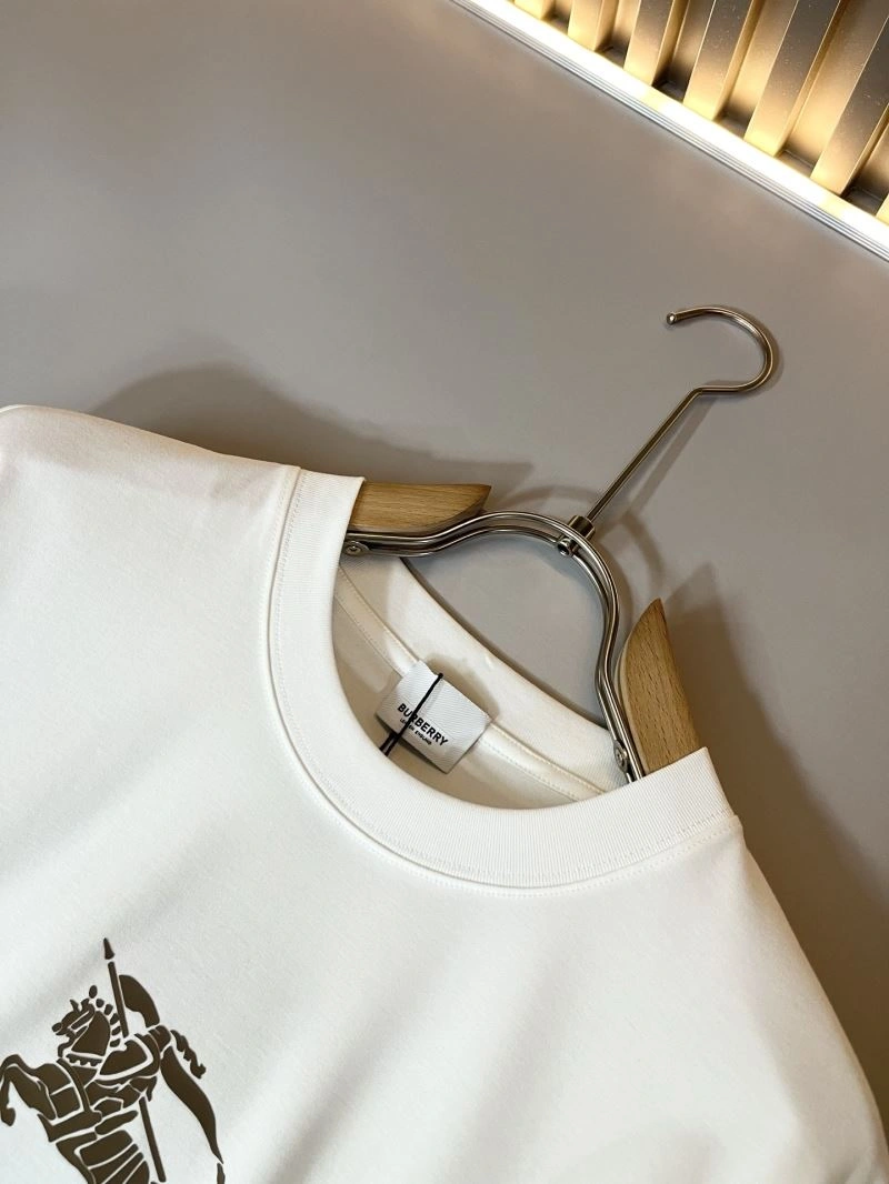 Burberry T-Shirts ComfortFit 100023