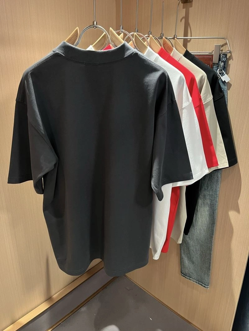 UrbanChic Burberry T-Shirts 100001