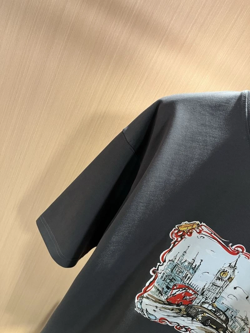 UrbanChic Burberry T-Shirts 100001
