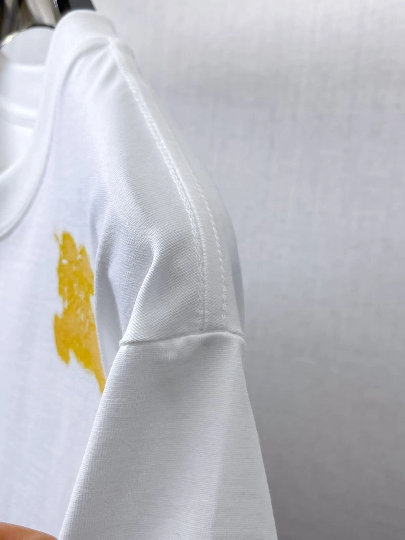 HighPerformance Burberry T-Shirts 99995