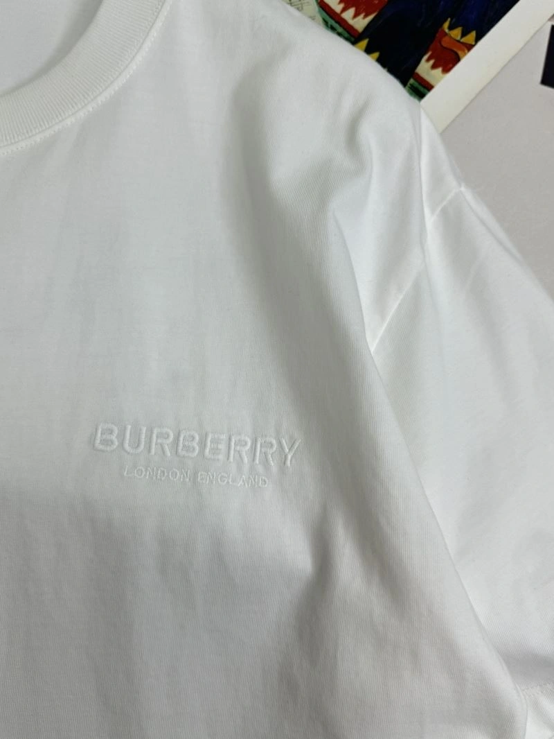 Burberry T-Shirts Snug 99980