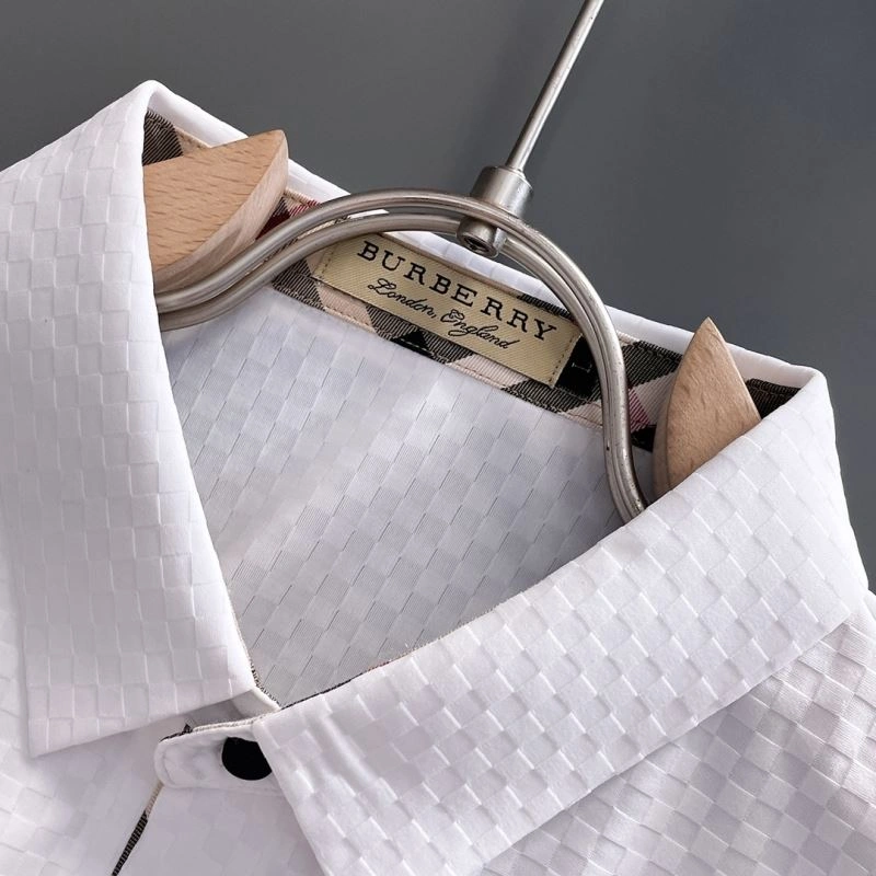 Refined Burberry T-Shirts 99972