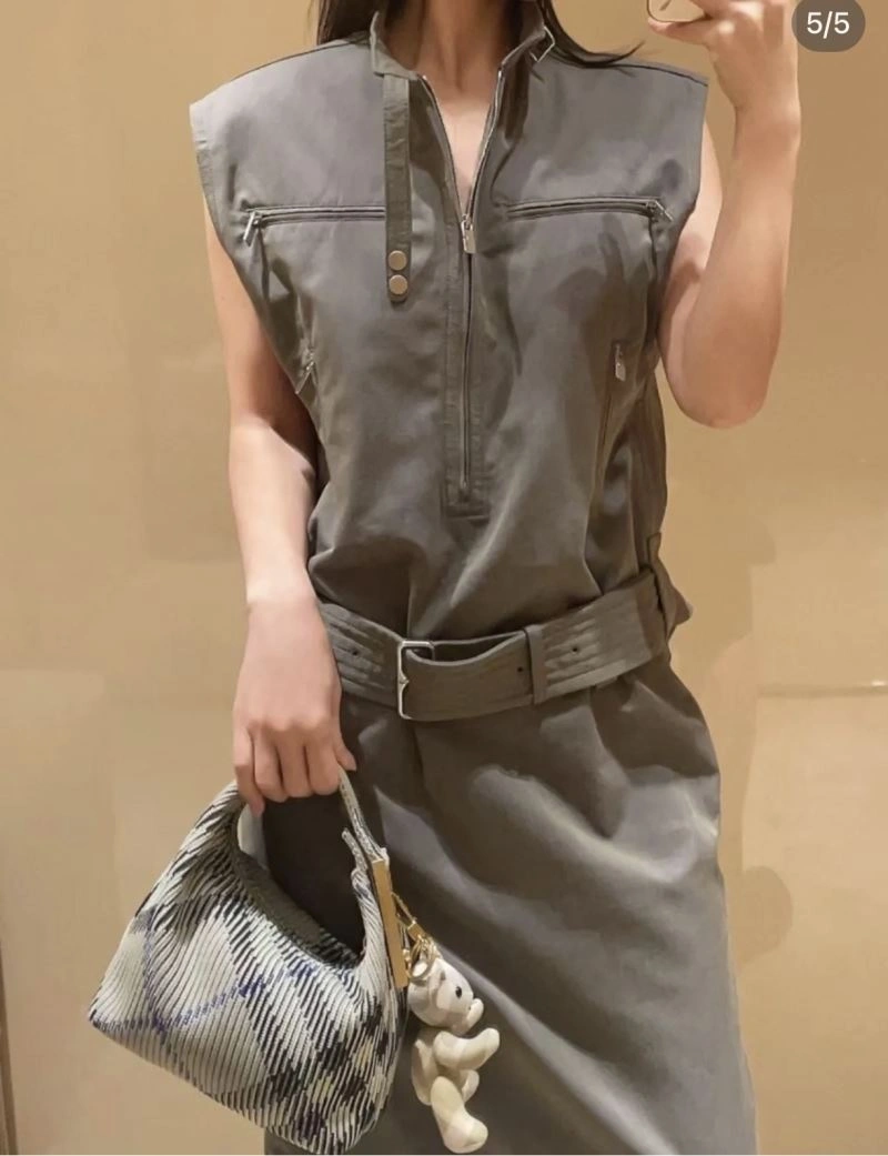 Lightweight Burberry Top Handle Bags 64526