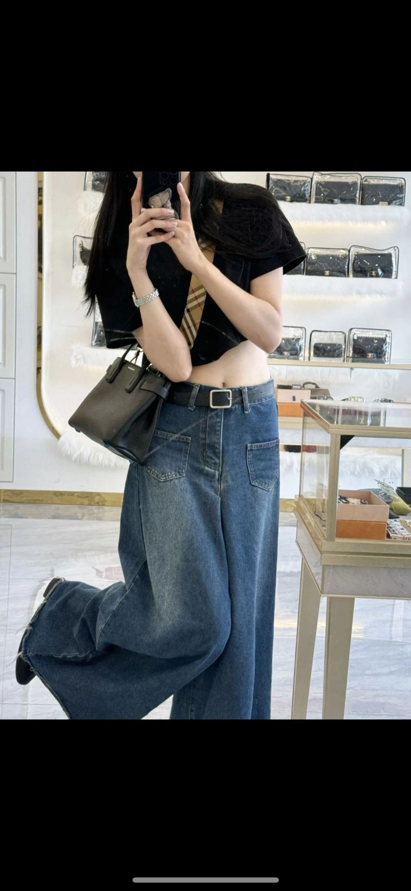 Fashionable Burberry Top Handle Bags 64485