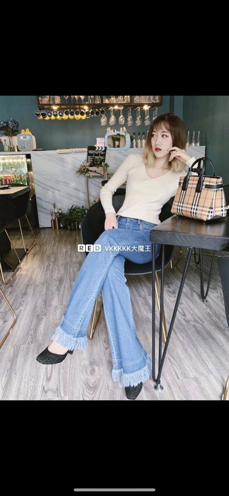 Burberry Top Handle Bags OnTrend 64487