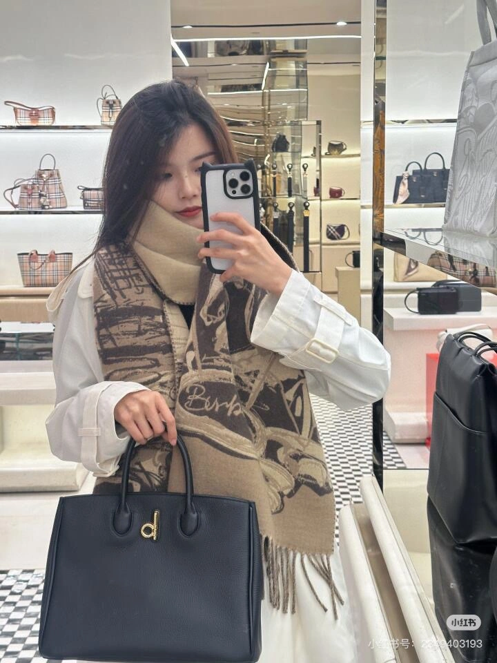 Burberry Top Handle Bags EyeCatching 64483