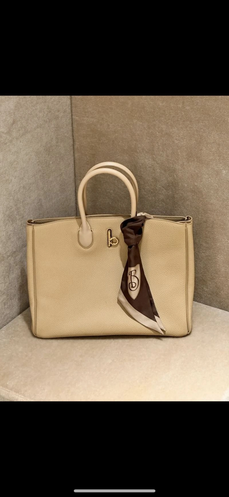 Burberry Top Handle Bags EasyMatch 64480