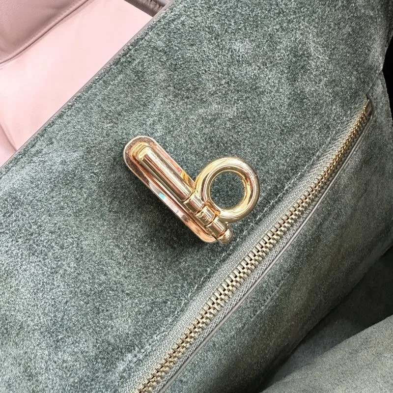Burberry Top Handle Bags Reliable 51669
