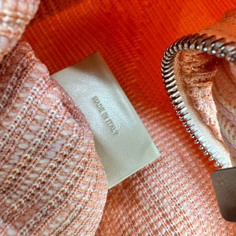 Cozy Burberry Top Handle Bags 37824
