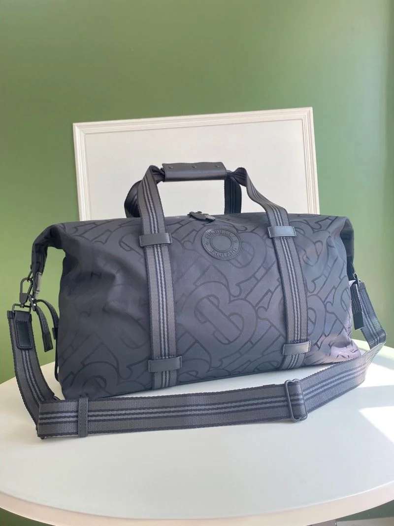 Tailored Burberry Travel Bags 37807
