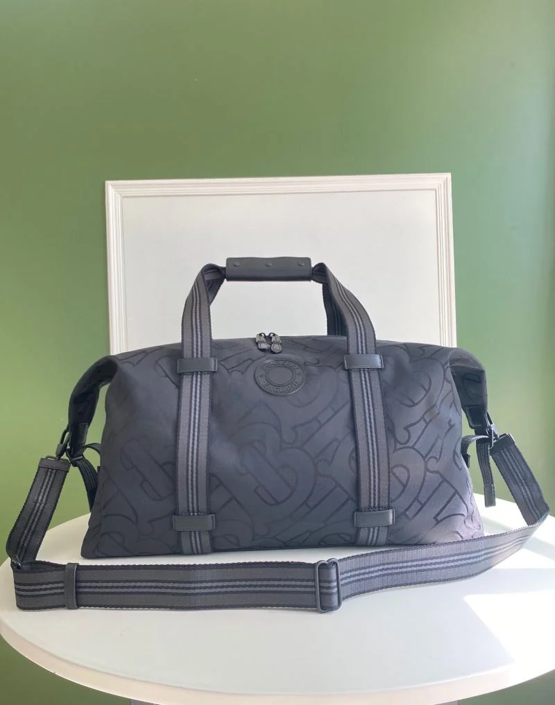 Tailored Burberry Travel Bags 37807