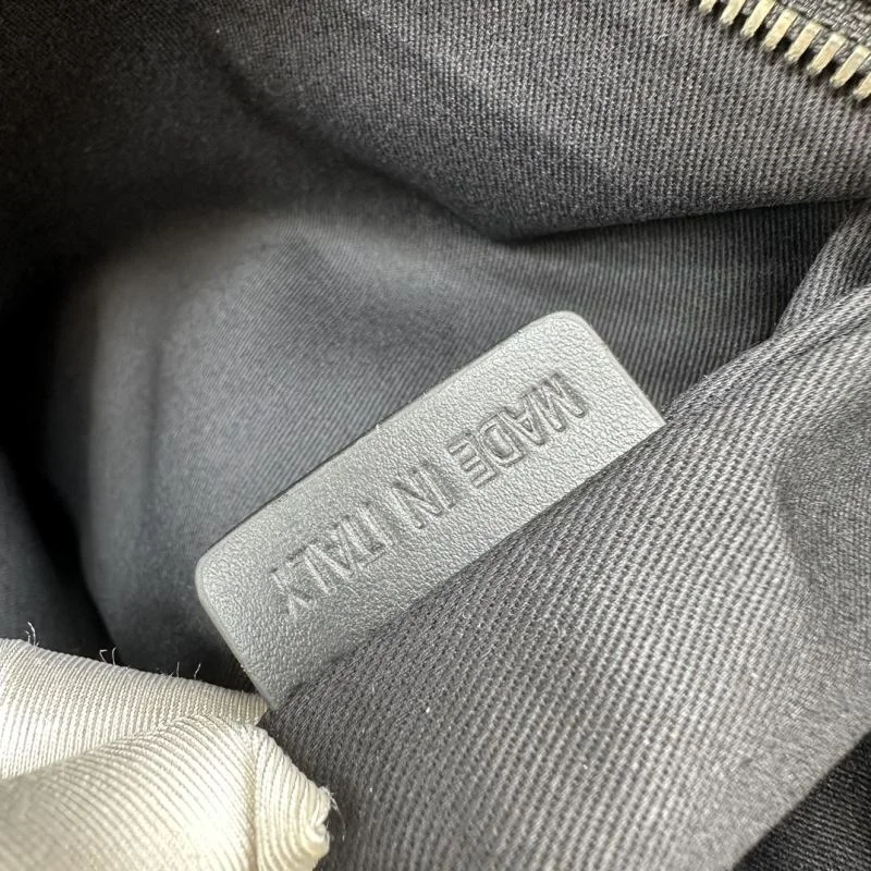 Neat Burberry Travel Bags 37804