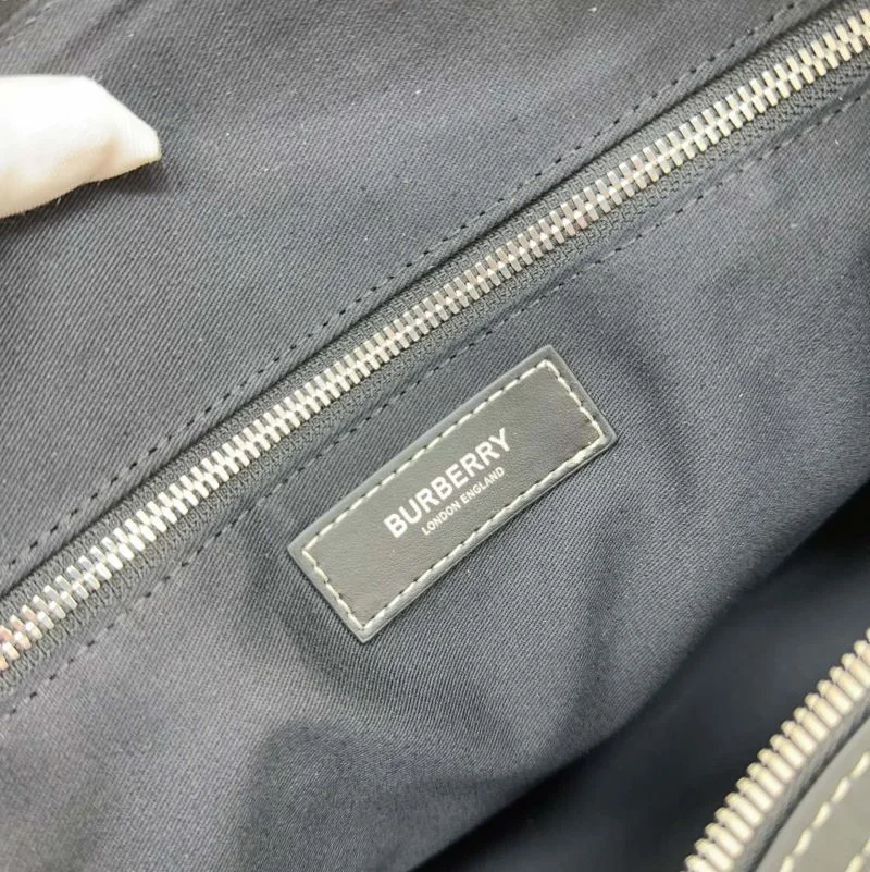Sleek Burberry Travel Bags 37800