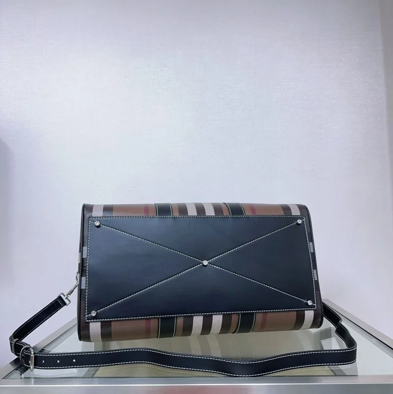 Sleek Burberry Travel Bags 37800
