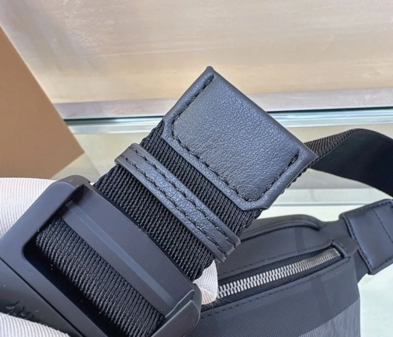Stretchable Burberry Waist Chest Packs 37829