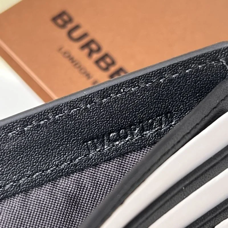 Attractive Burberry Wallets Purse 51735