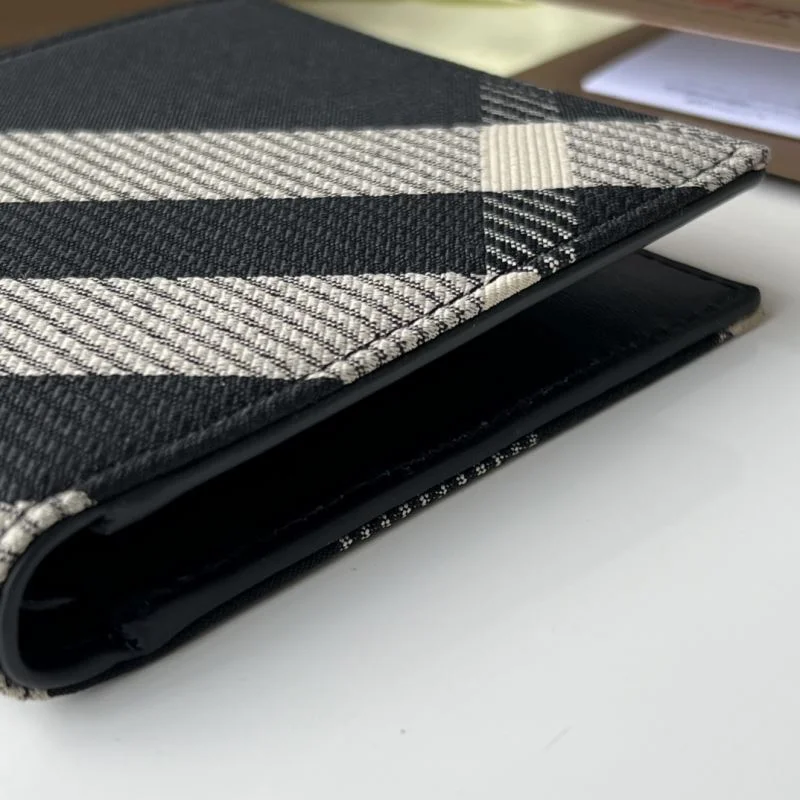 WellDesigned Burberry Wallets Purse 37822