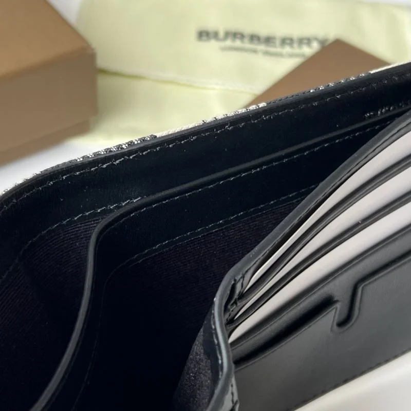 WellDesigned Burberry Wallets Purse 37822