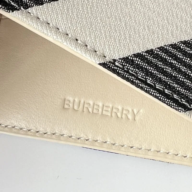 Original Burberry Wallets Purse 37819