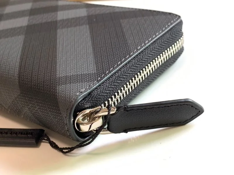 Neat Burberry Wallets Purse 37802