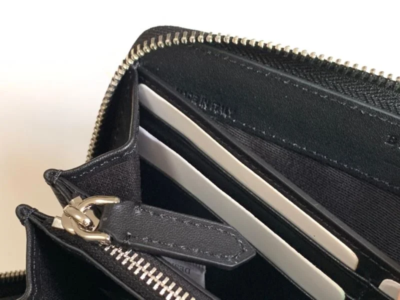 Neat Burberry Wallets Purse 37802