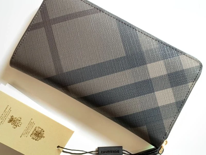 Neat Burberry Wallets Purse 37803