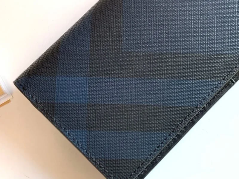 Functional Burberry Wallets Purse 37797