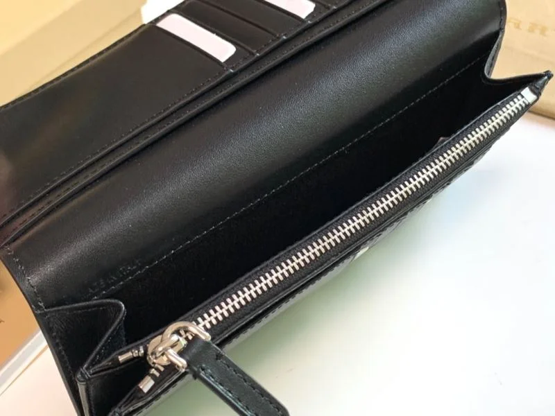 Functional Burberry Wallets Purse 37797