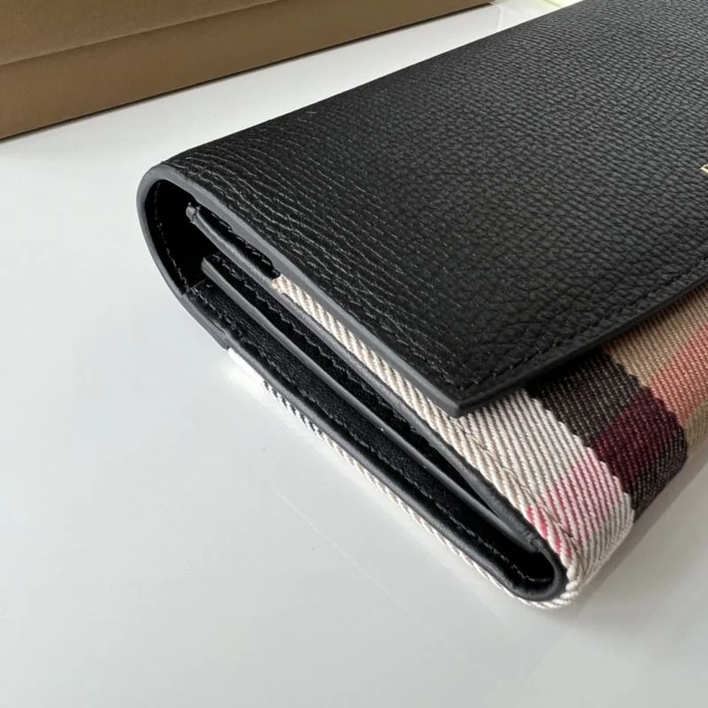 UrbanChic Burberry Wallets Purse 37789