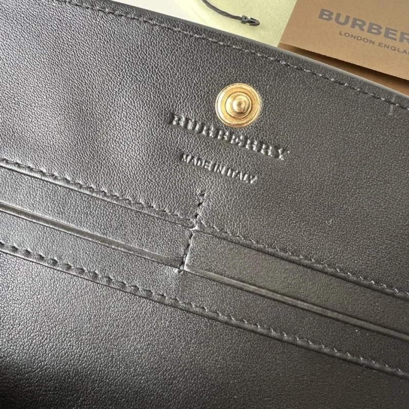 UrbanChic Burberry Wallets Purse 37789
