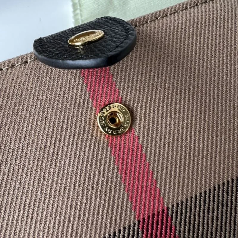 Burberry Wallets Purse Upgraded 37777