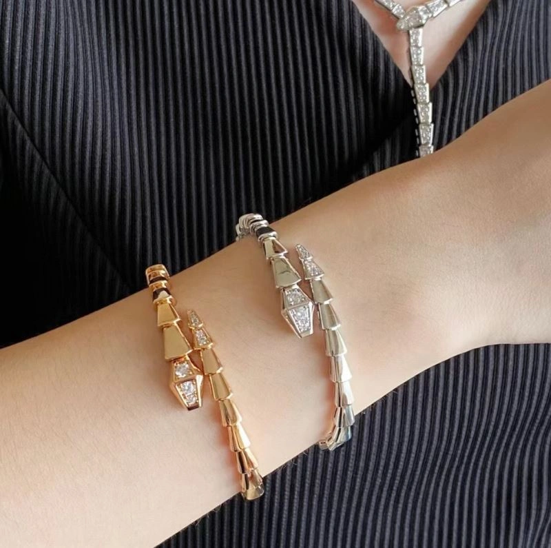 Sophisticated Bvlgari Bracelets 216727