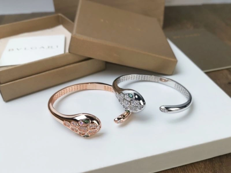 Comfortable Bvlgari Bracelets 216511