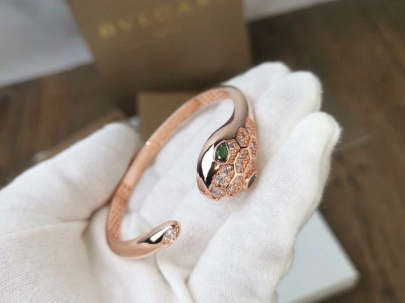 Comfortable Bvlgari Bracelets 216511