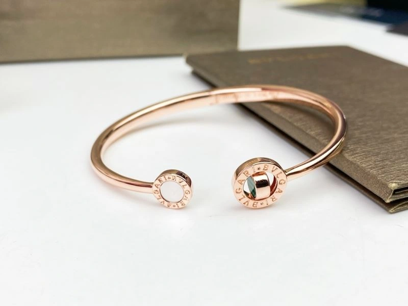 Bvlgari Bracelets Stylish 216506