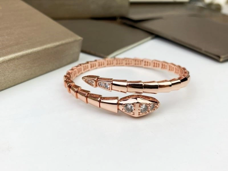 Trendsetting Bvlgari Bracelets 216077