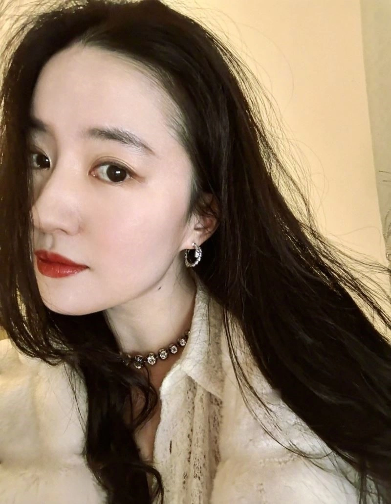 Bvlgari Earrings EyeCatching 216501
