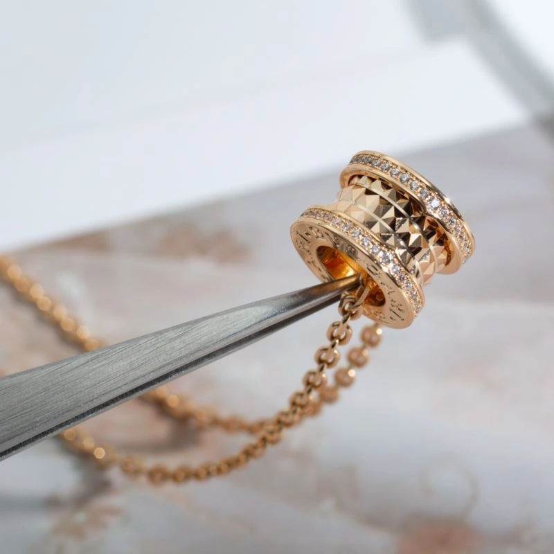 Resilient Bvlgari Necklaces 216819