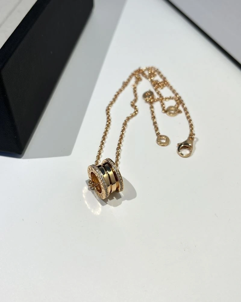 Contemporary Bvlgari Necklaces 216813