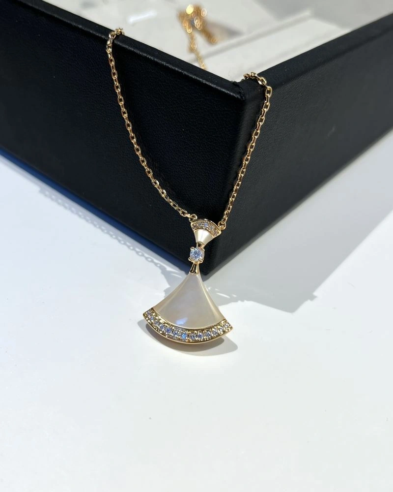Bvlgari Necklaces Snug 216811