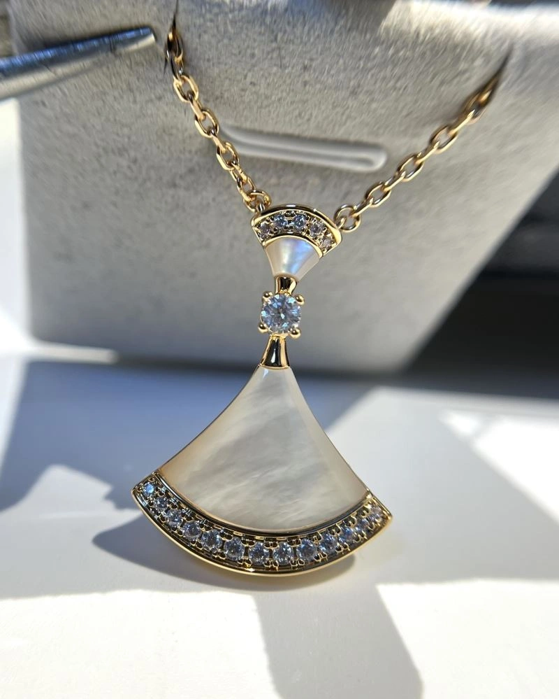 Bvlgari Necklaces Snug 216811