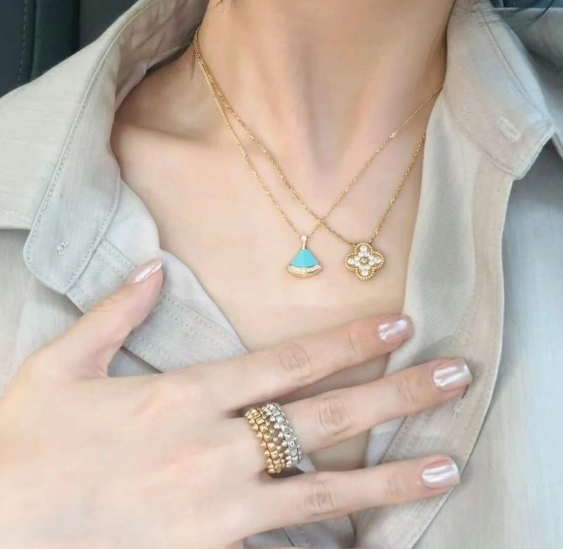 Bvlgari Necklaces Sporty 216740