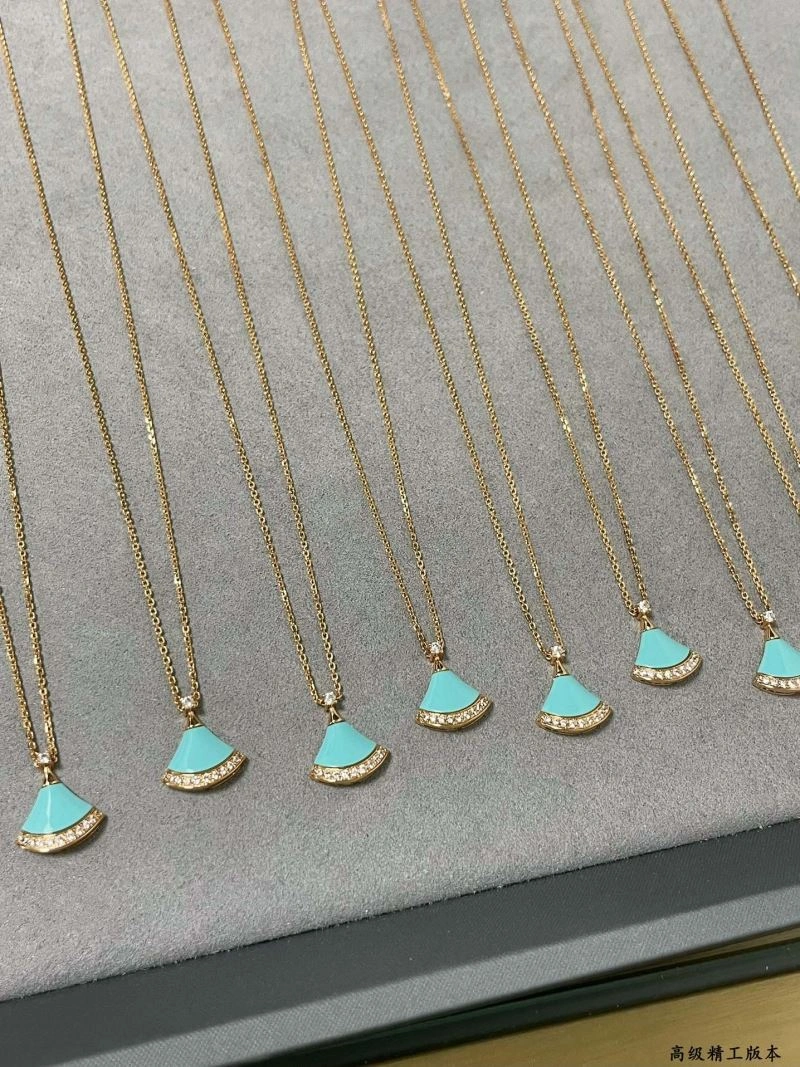 Bvlgari Necklaces Sporty 216740